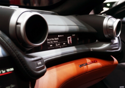 FERRARI GTC4 Lusso Coupé Novitec Rosso Tuning 