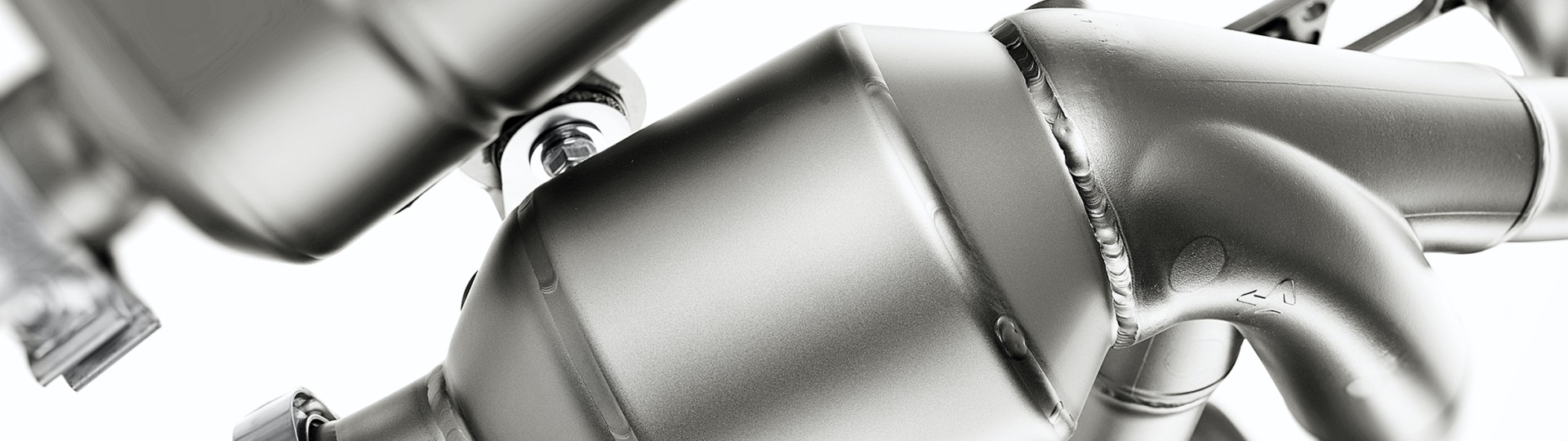 Akrapovic újdonságok - 2020