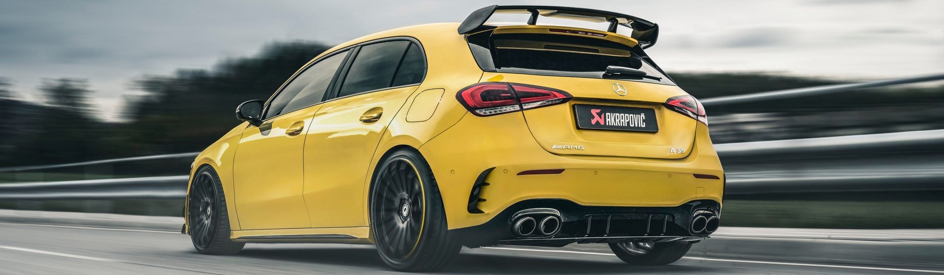 Mercedes-AMG A35 Akrapovic sportkipufogóval